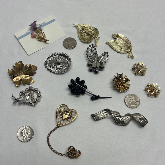 Vintage Rhinestone Brooches Lapel Pins Lot of 13 Sarah Coventry & Unmarked - Picture 6 of 12